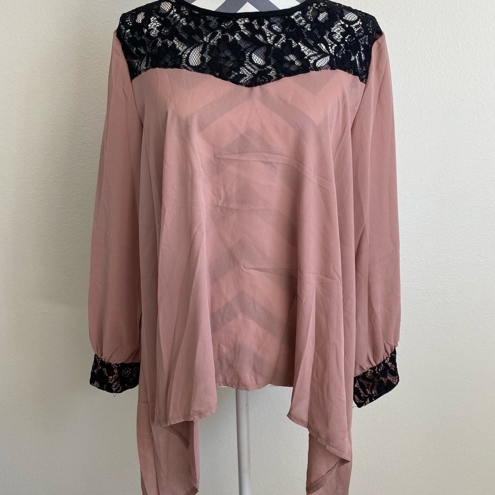 Woman’s Lucky Blouse‎ size XXL